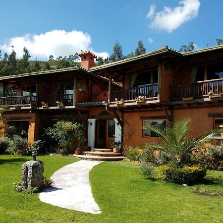 Ilatoa Lodge Quito Bagian luar foto