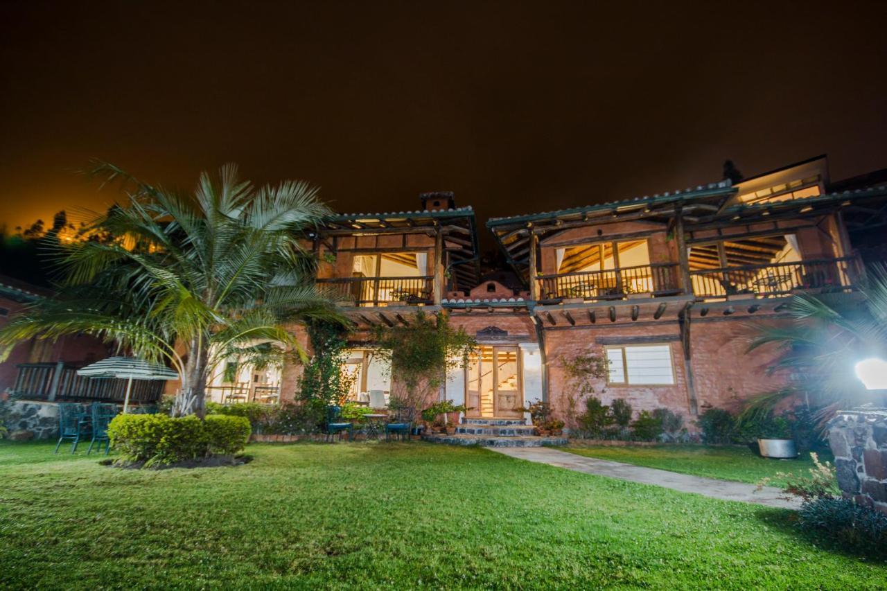 Ilatoa Lodge Quito Bagian luar foto