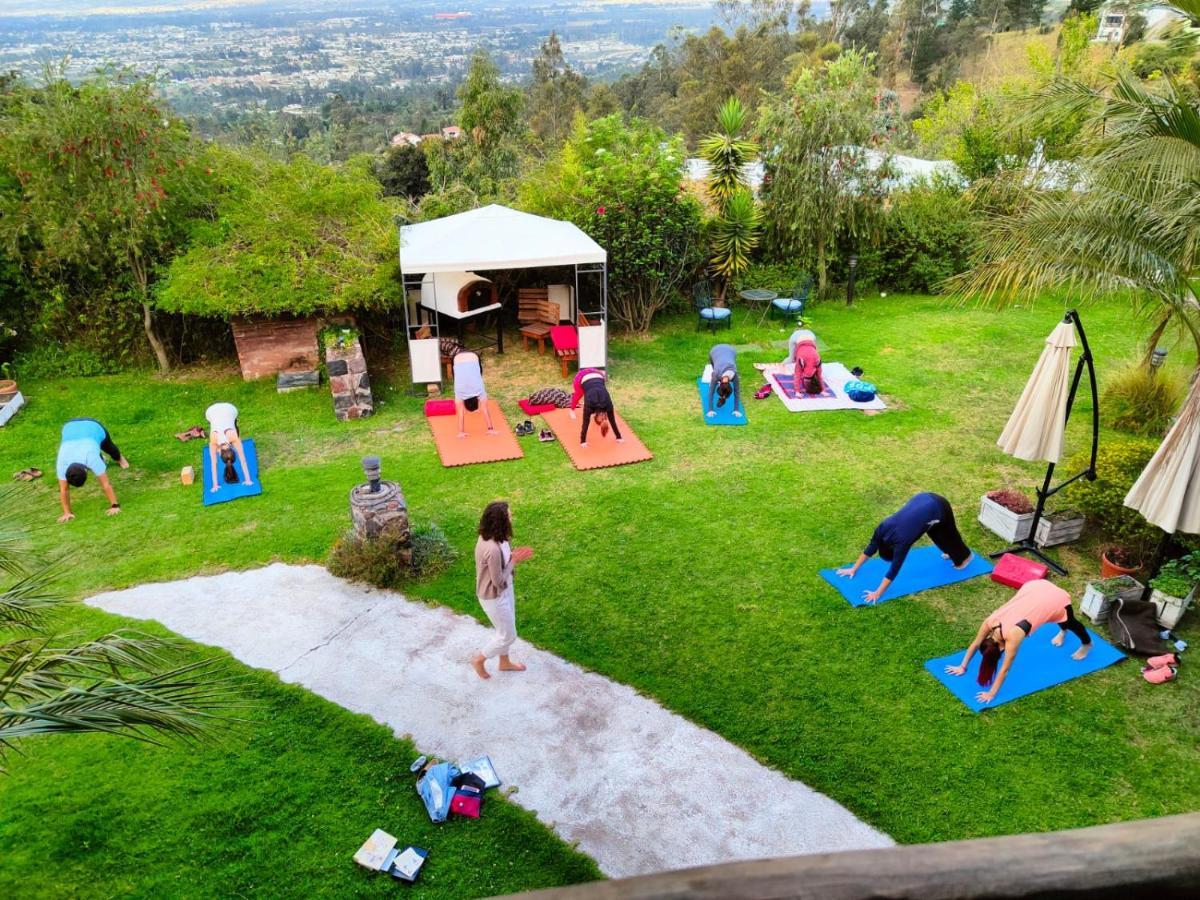 Ilatoa Lodge Quito Bagian luar foto