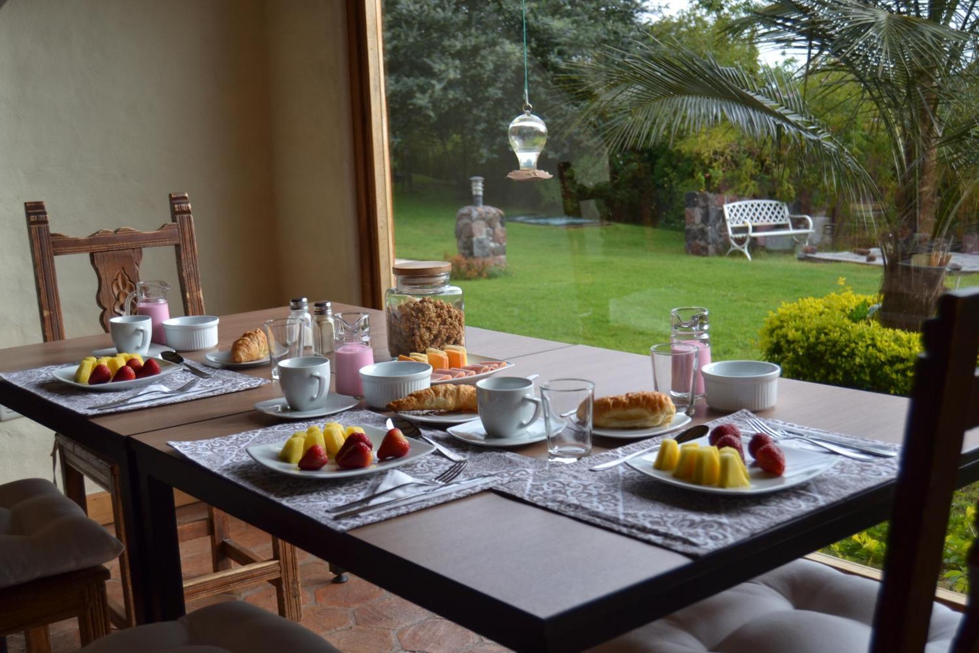 Ilatoa Lodge Quito Bagian luar foto