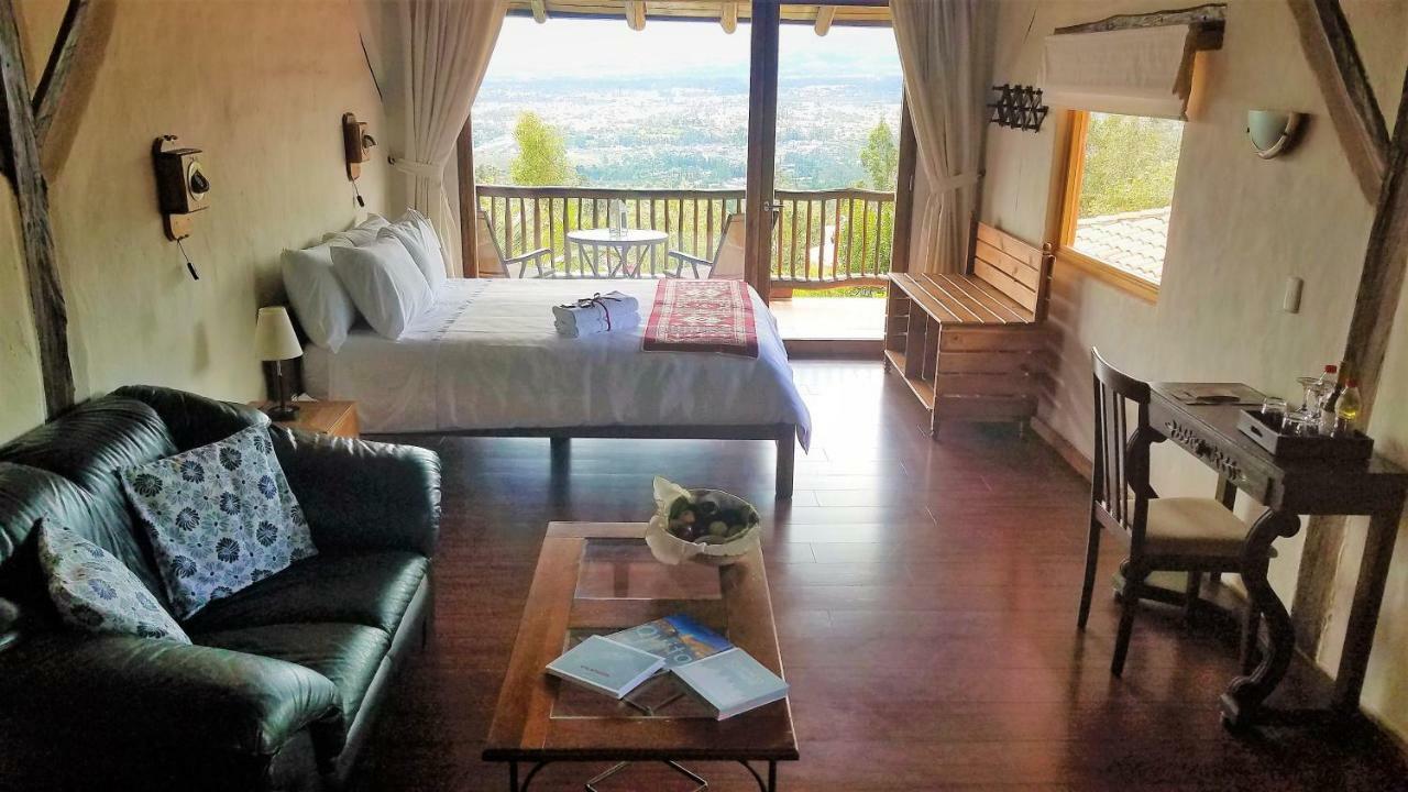 Ilatoa Lodge Quito Bagian luar foto